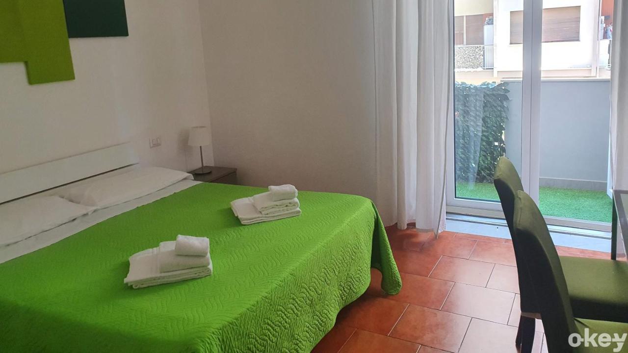 Primo Piano Guesthouse - Bari Policlinico Exteriör bild