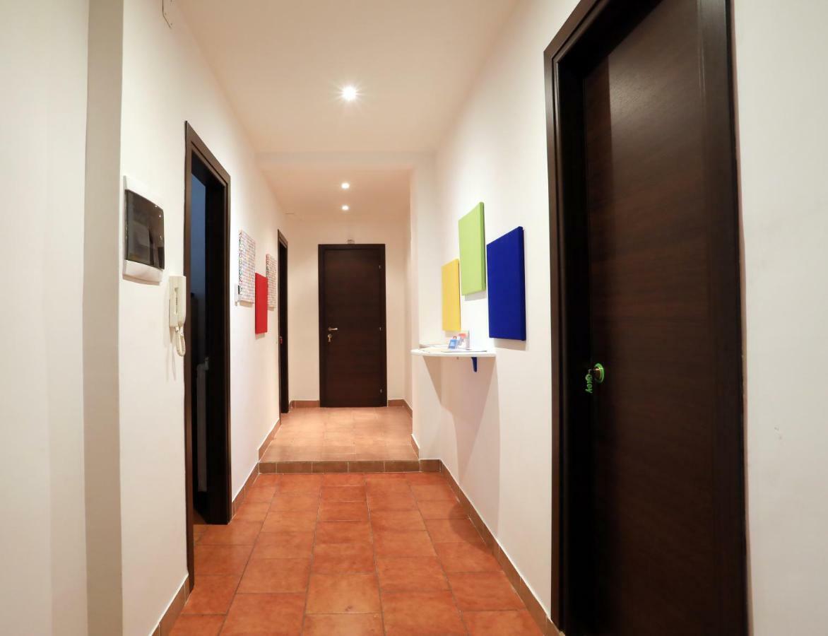 Primo Piano Guesthouse - Bari Policlinico Exteriör bild