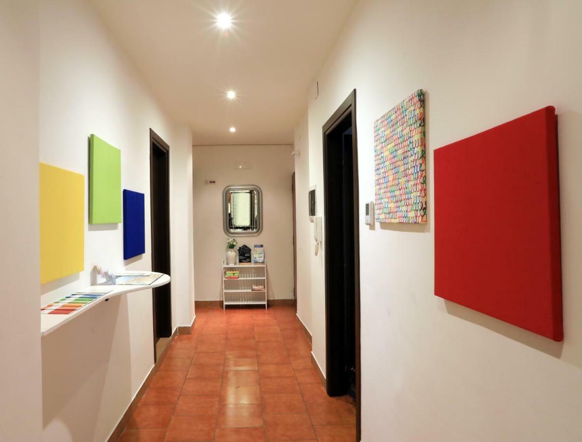Primo Piano Guesthouse - Bari Policlinico Exteriör bild