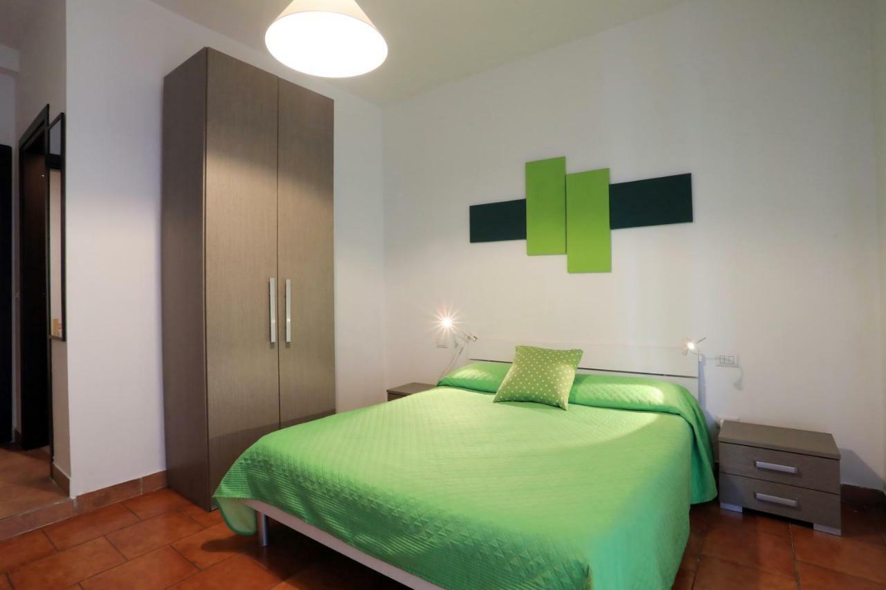 Primo Piano Guesthouse - Bari Policlinico Exteriör bild
